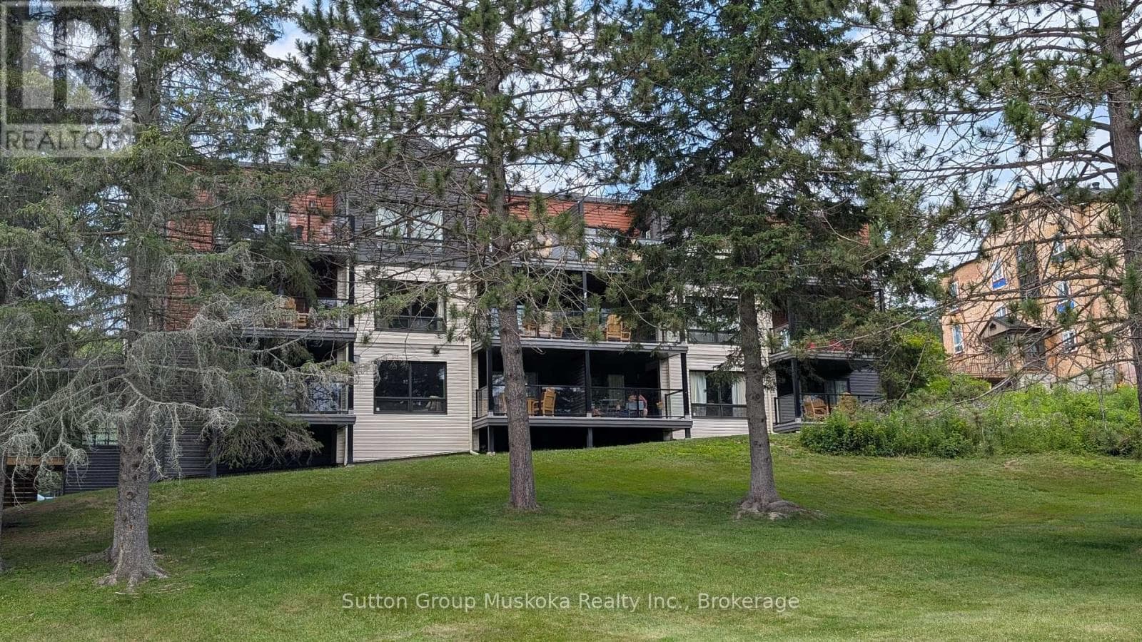 52-205 Deerhurst Drive