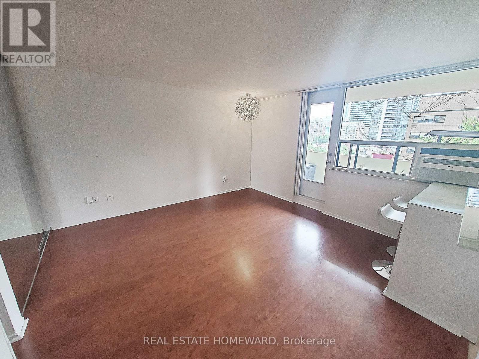 Single Family at 707- 40 Homewood Avenue, Toronto (Cabbagetown-South St. James Town), Ontario - Photo 6 - RE/MAX Garden City Realty