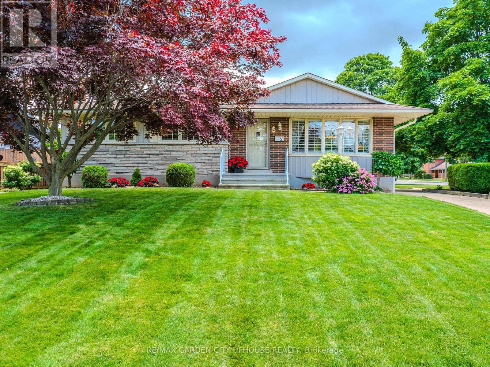 2 CROYDON Drive
