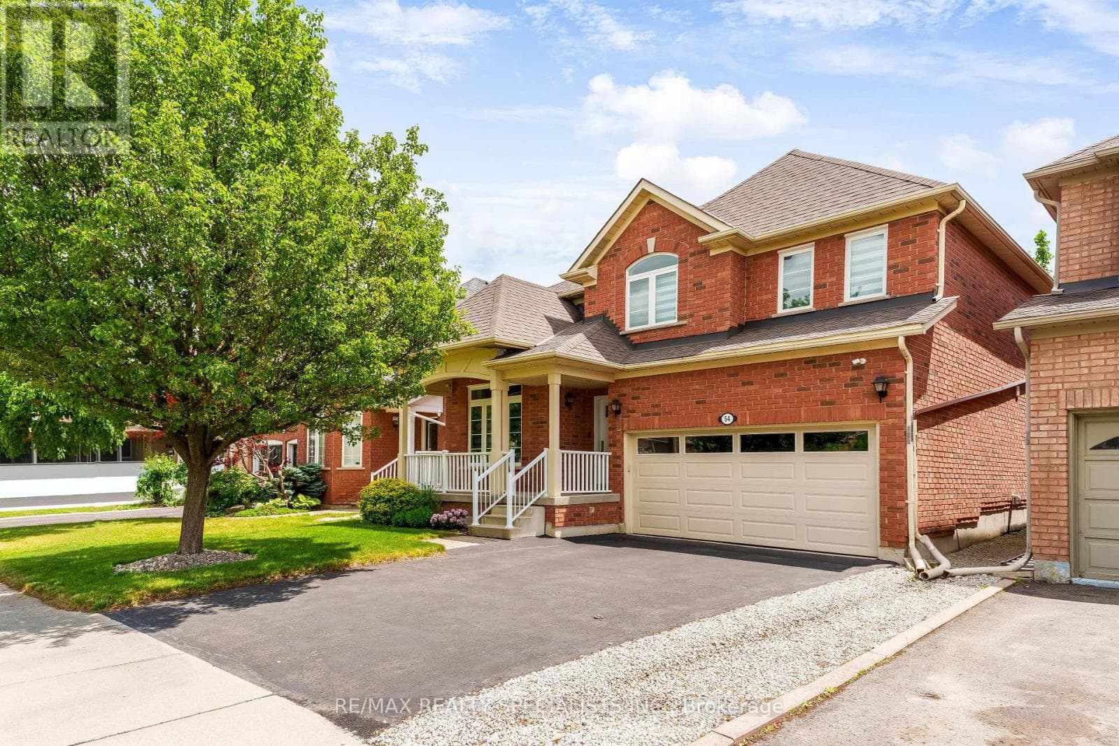 54 Red Plant Crescent