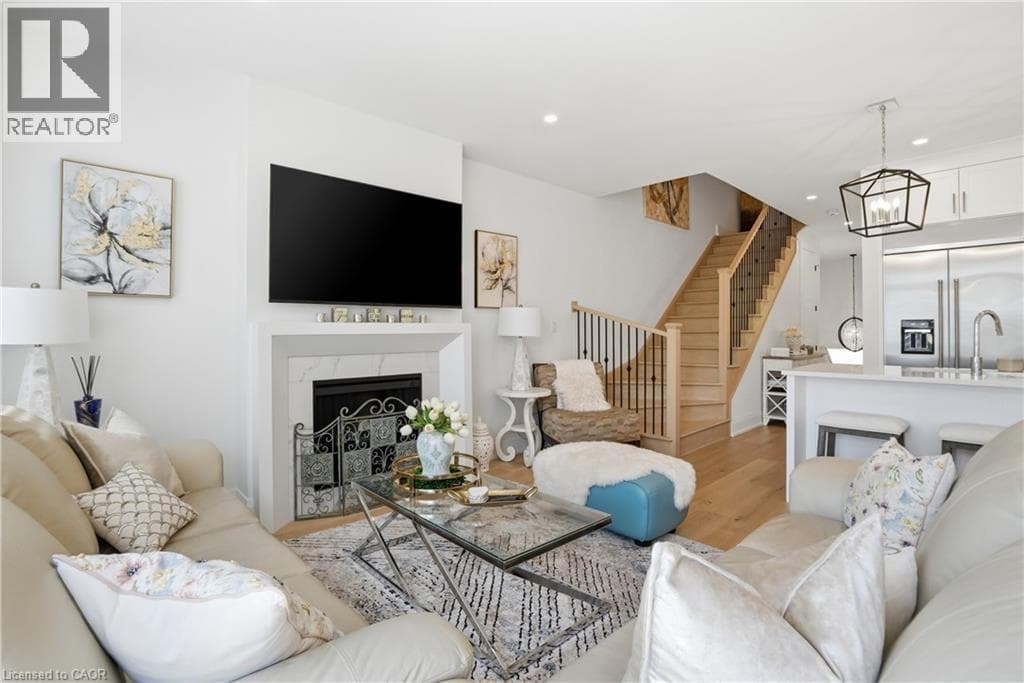 Single Family at 24 WILLOW BANK Common, St. Catharines, Ontario - Photo 5 - RE/MAX Garden City Realty