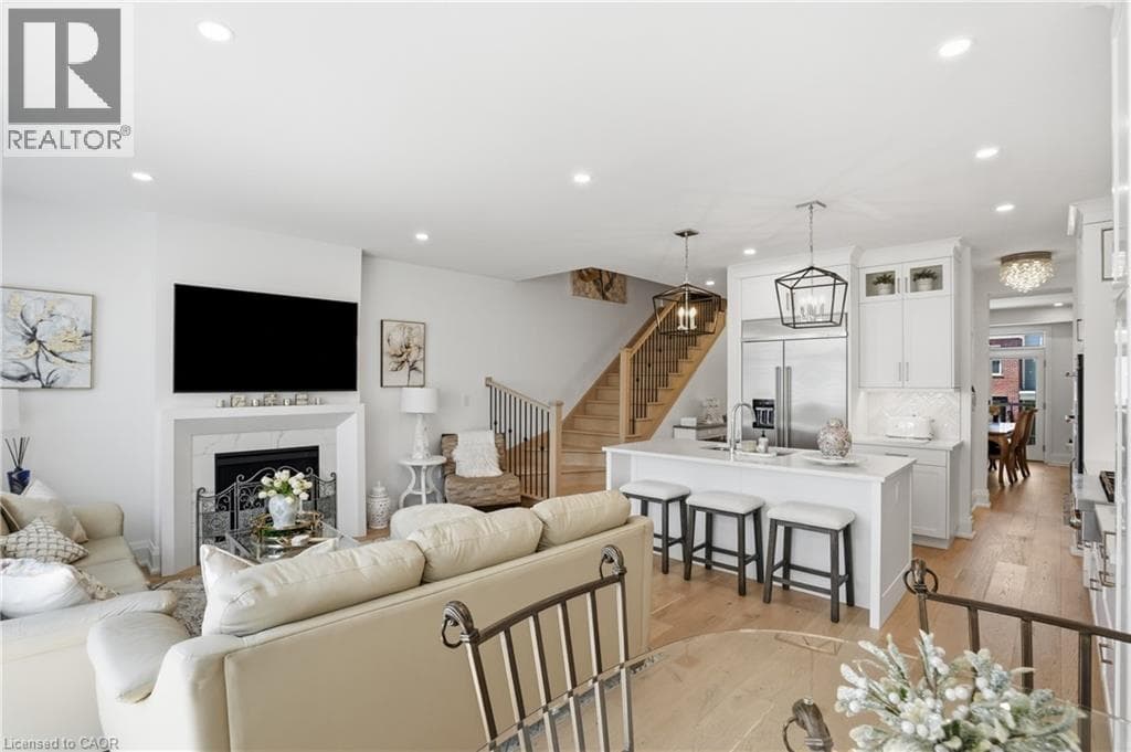 Single Family at 24 WILLOW BANK Common, St. Catharines, Ontario - Photo 7 - RE/MAX Garden City Realty