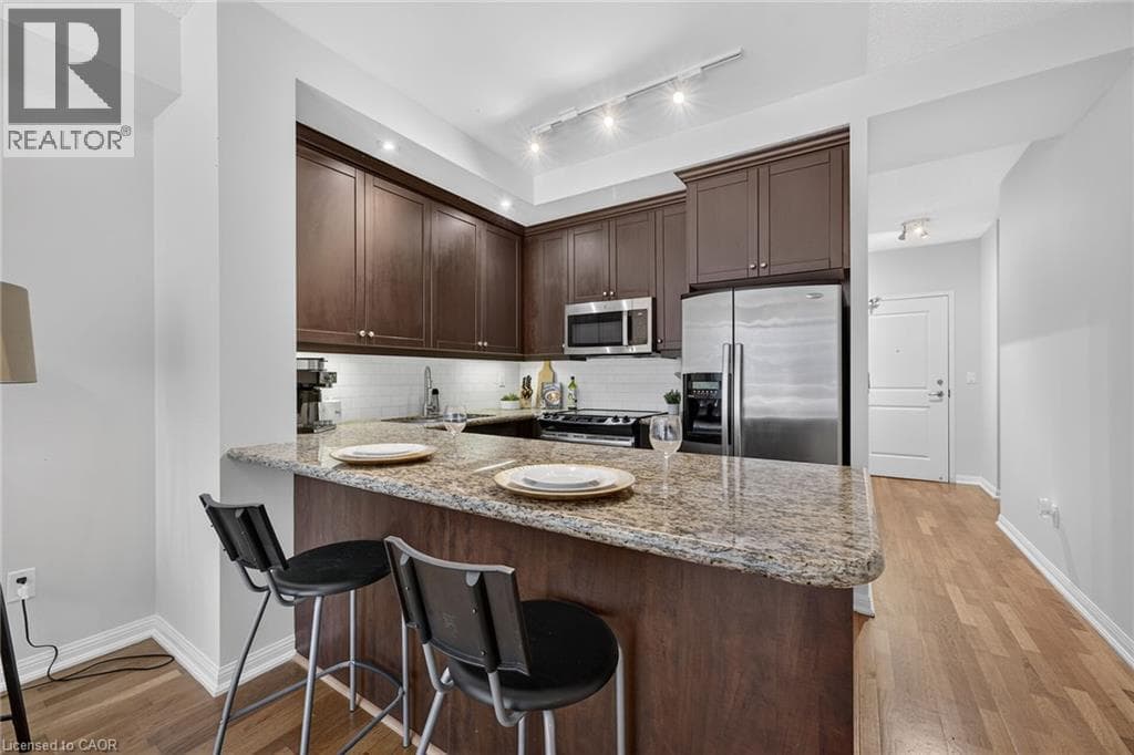 Single Family at 509- 628 FLEET Street, Toronto, Ontario - Photo 2 - RE/MAX Garden City Realty