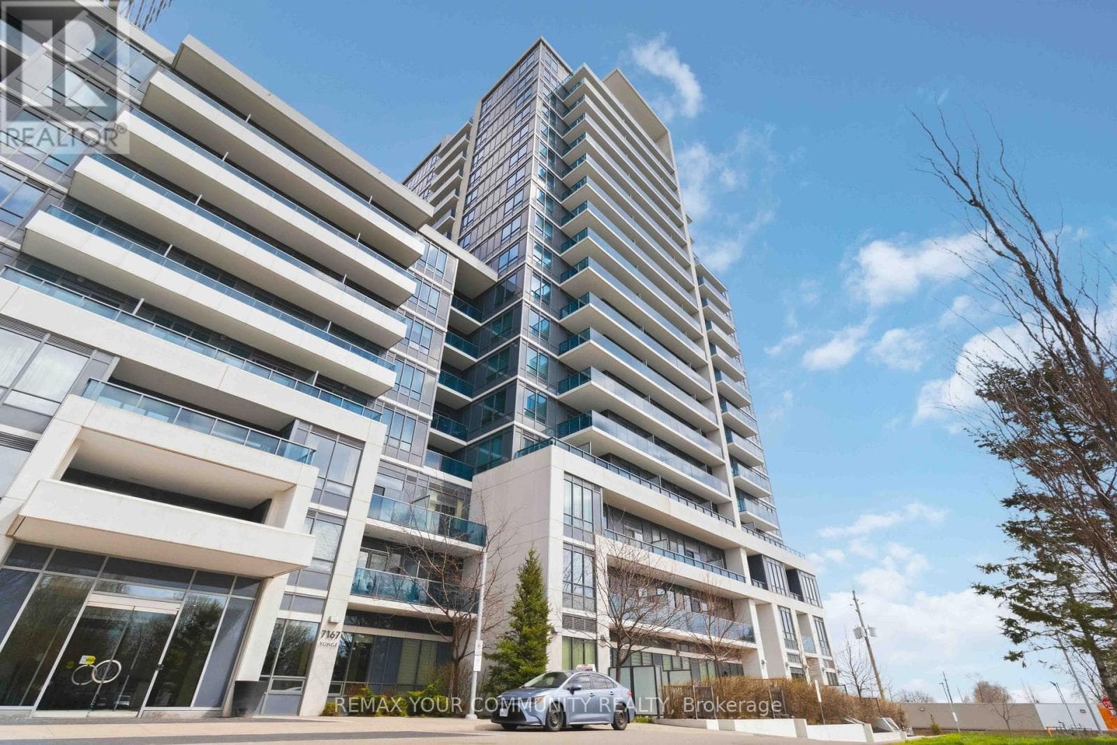 418- 7167 Yonge Street