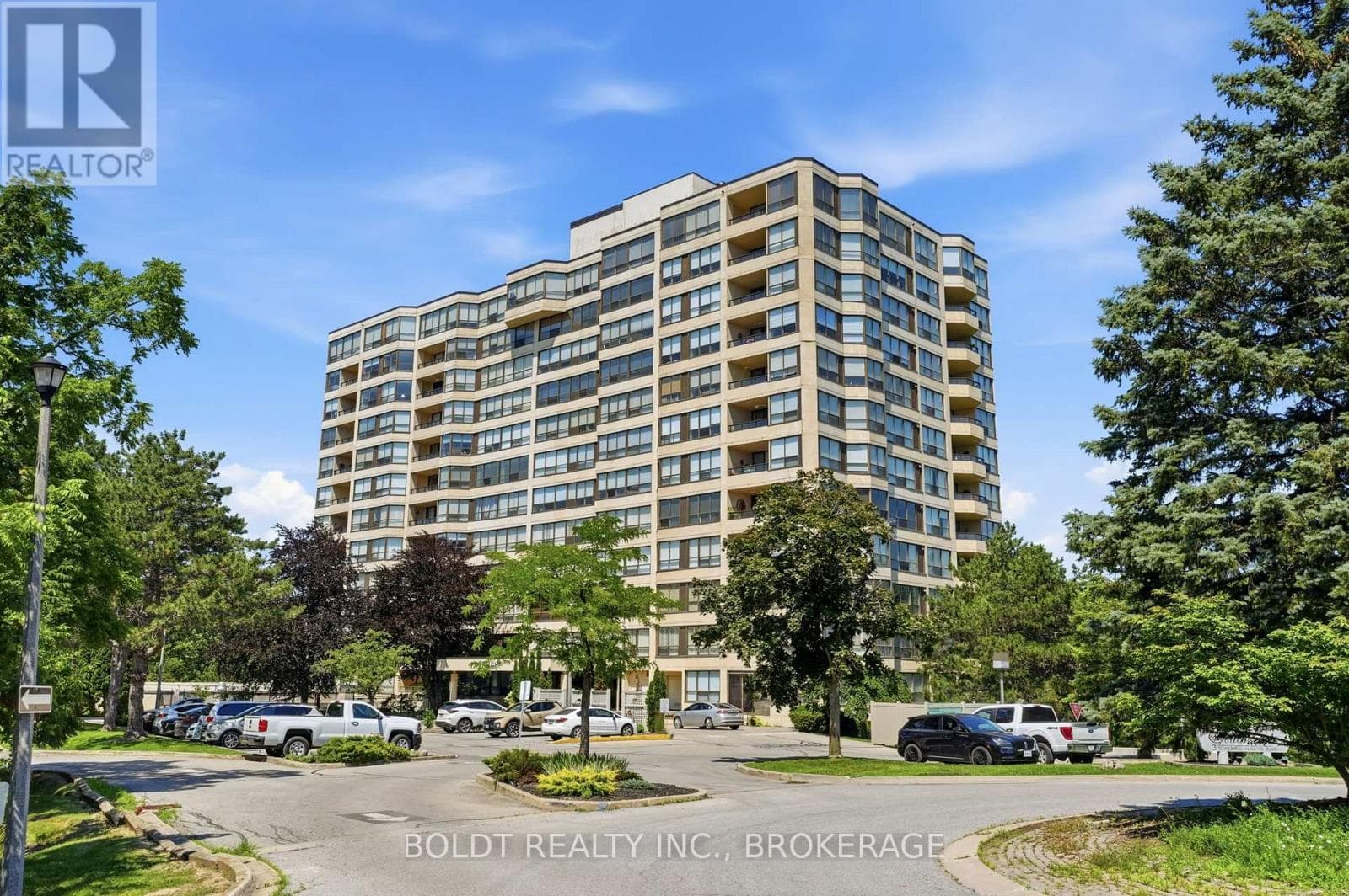 702- 3 Towering Heights Boulevard