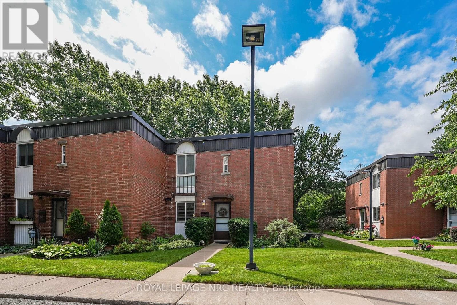 62- 6453 Colborne Street