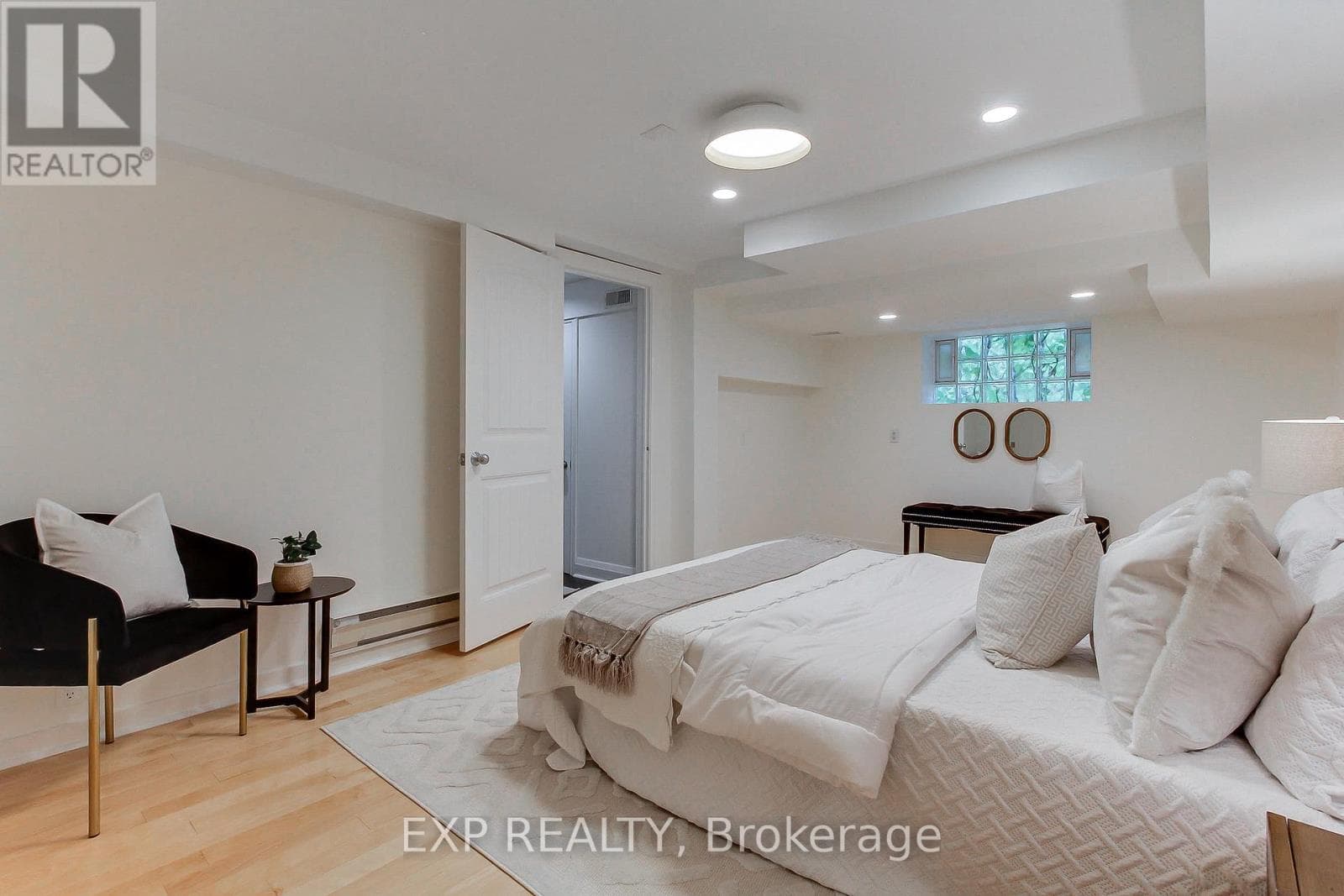 Single Family at 4- 306 Sackville Street, Toronto (Cabbagetown-South St. James Town), Ontario - Photo 5 - RE/MAX Garden City Realty