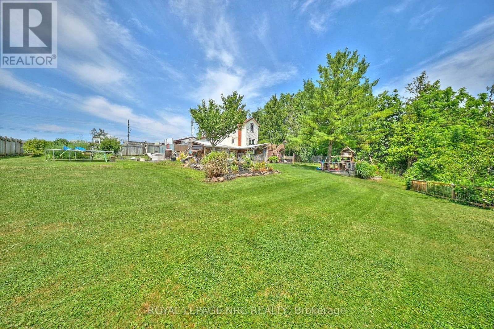 Single Family at 10266 Willodell Road, Niagara Falls (Lyons Creek), Ontario - Photo 3 - RE/MAX Garden City Realty