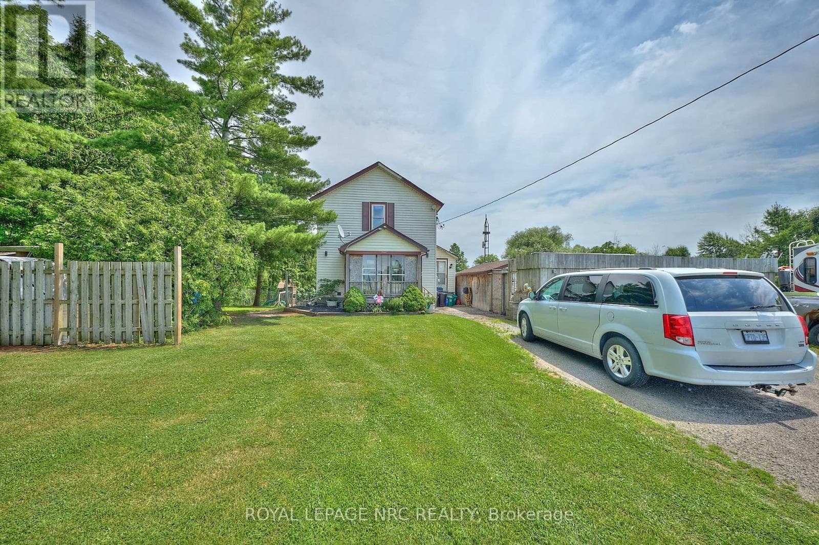 Single Family at 10266 Willodell Road, Niagara Falls (Lyons Creek), Ontario - Photo 5 - RE/MAX Garden City Realty