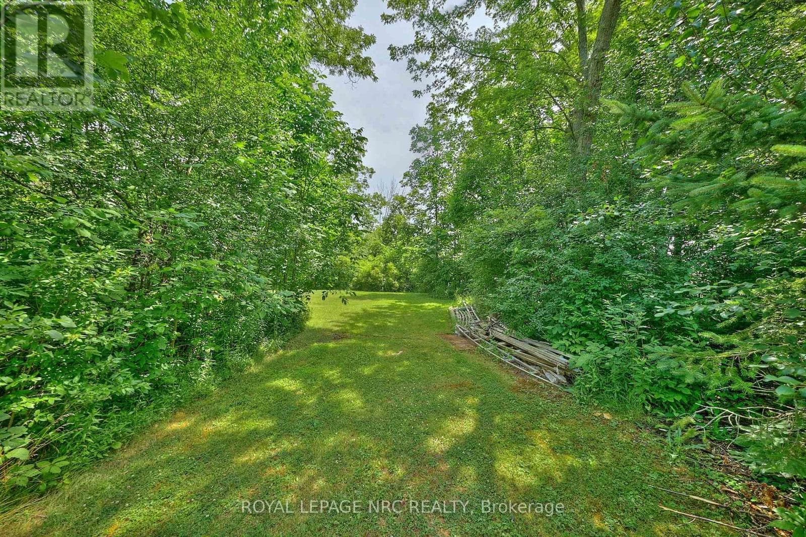 Single Family at 10266 Willodell Road, Niagara Falls (Lyons Creek), Ontario - Photo 6 - RE/MAX Garden City Realty