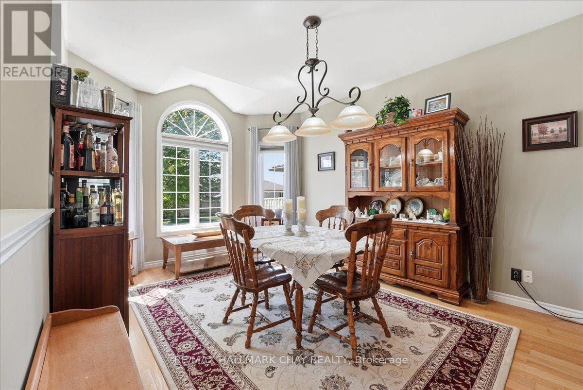 Single Family at 48 Ruffet Drive, Barrie (Edgehill Drive), Ontario - Photo 4 - RE/MAX Garden City Realty