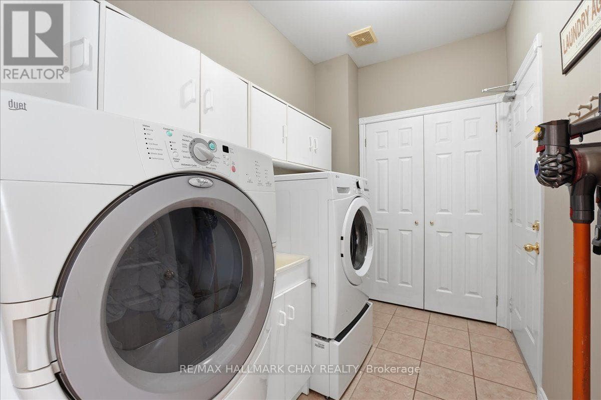 Single Family at 48 Ruffet Drive, Barrie (Edgehill Drive), Ontario - Photo 7 - RE/MAX Garden City Realty