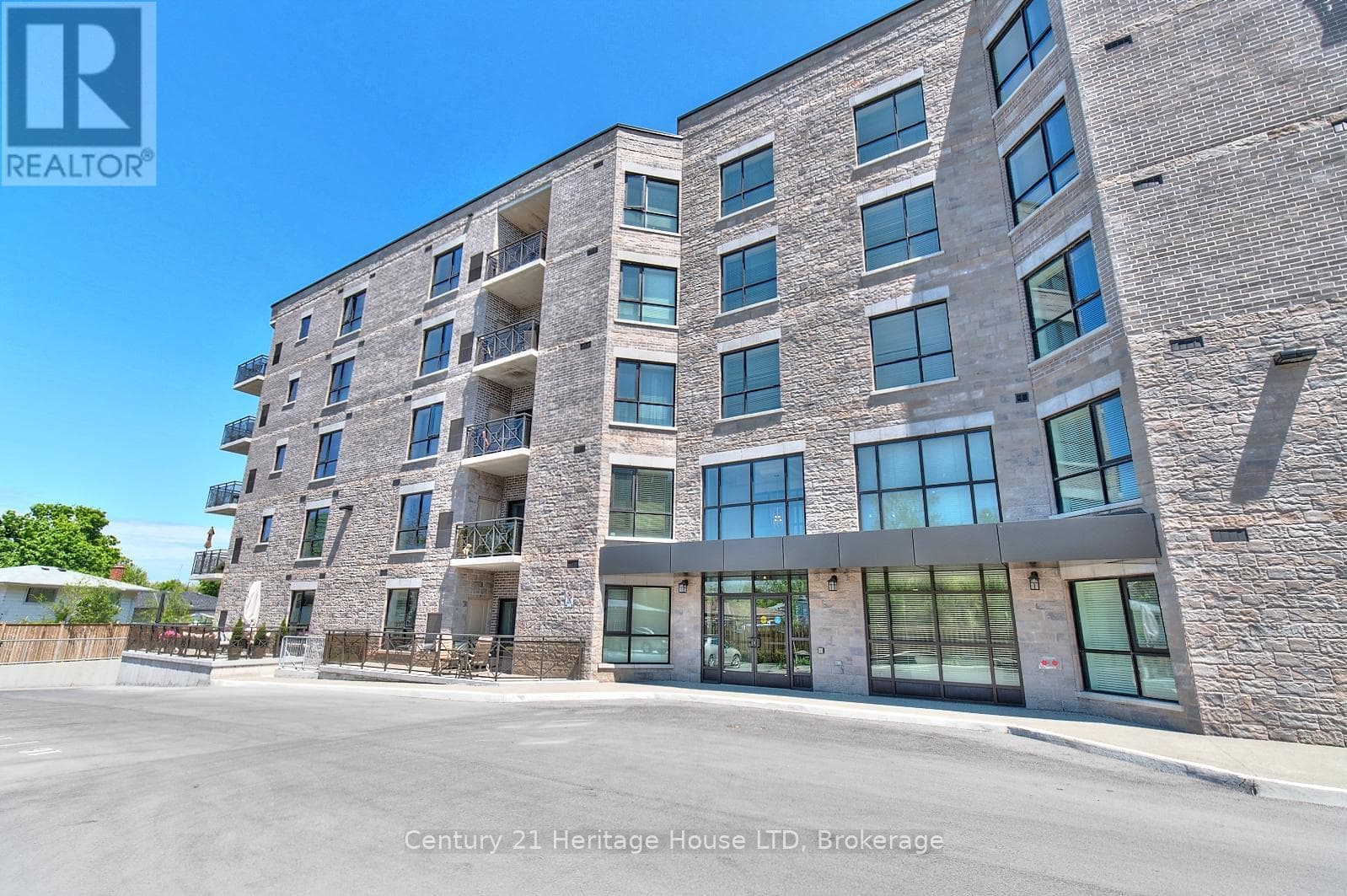307- 379 Scott Street