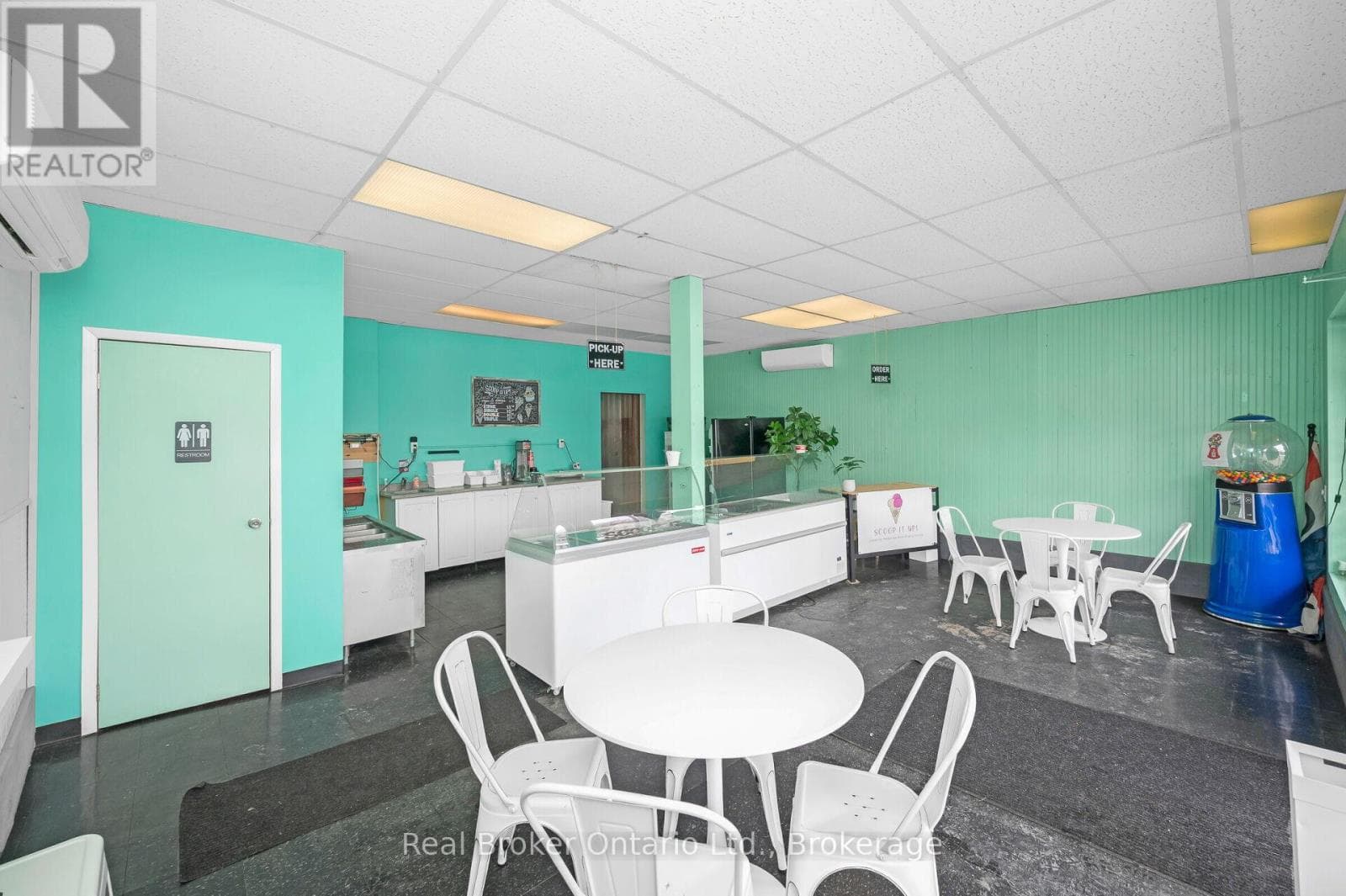 Retail at 122 KING Street, Brant (Burford), Ontario - Photo 5 - RE/MAX Garden City Realty