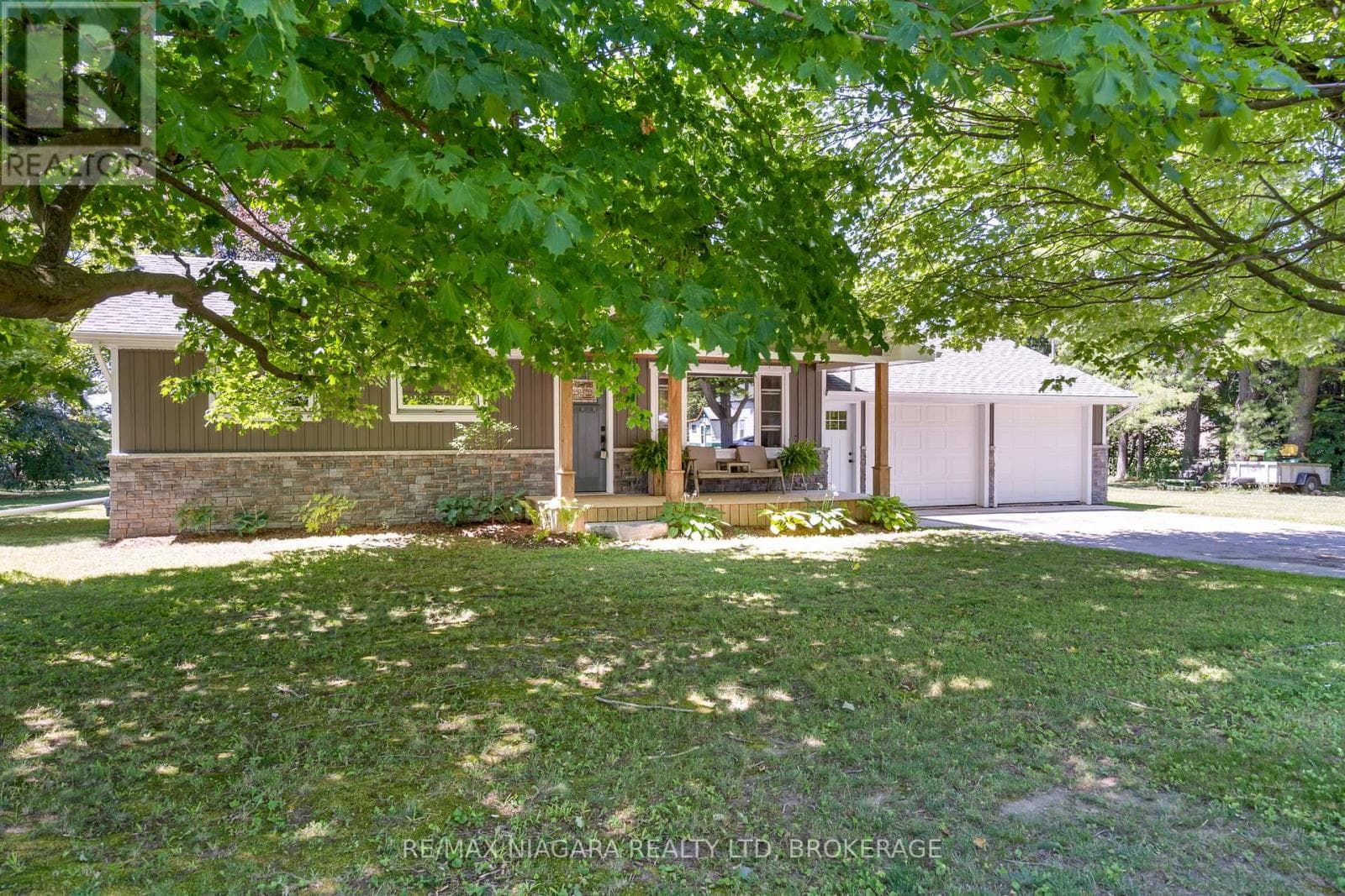 Single Family at 43092 Wills Road, Wainfleet (Marshville/Winger), Ontario - Photo 3 - RE/MAX Garden City Realty