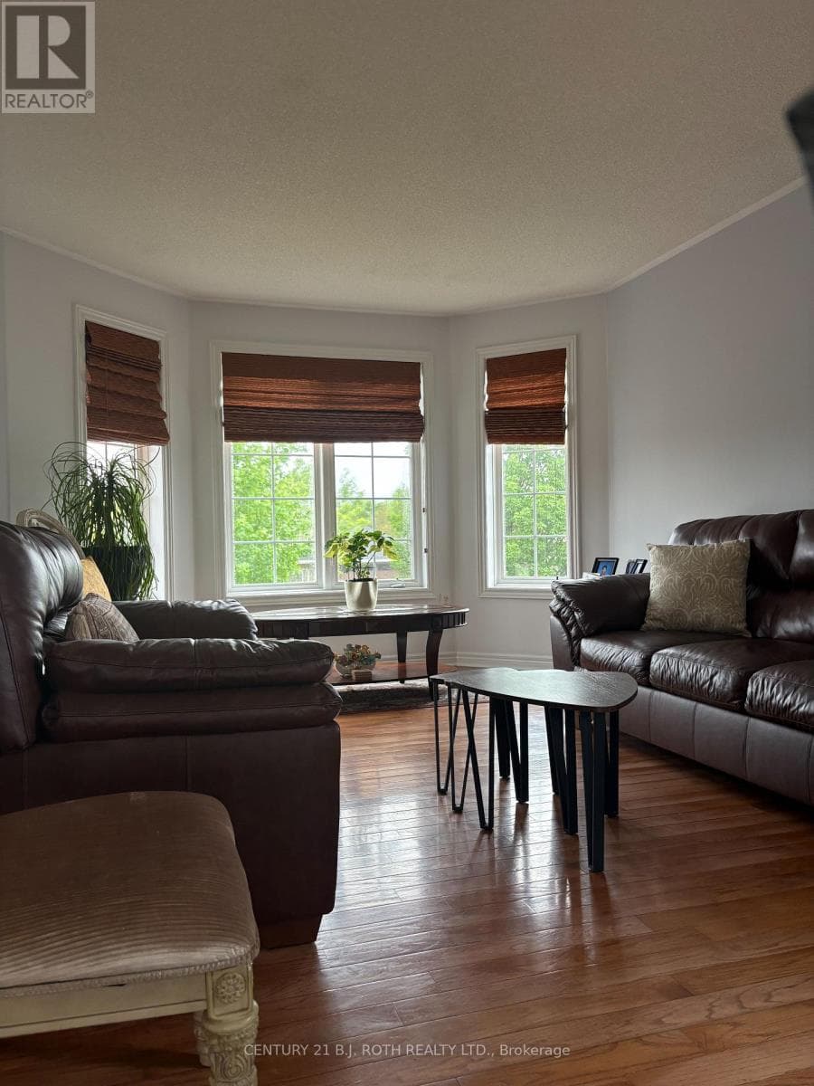 Single Family at 59 Nicklaus Drive, Barrie (East Bayfield), Ontario - Photo 5 - RE/MAX Garden City Realty