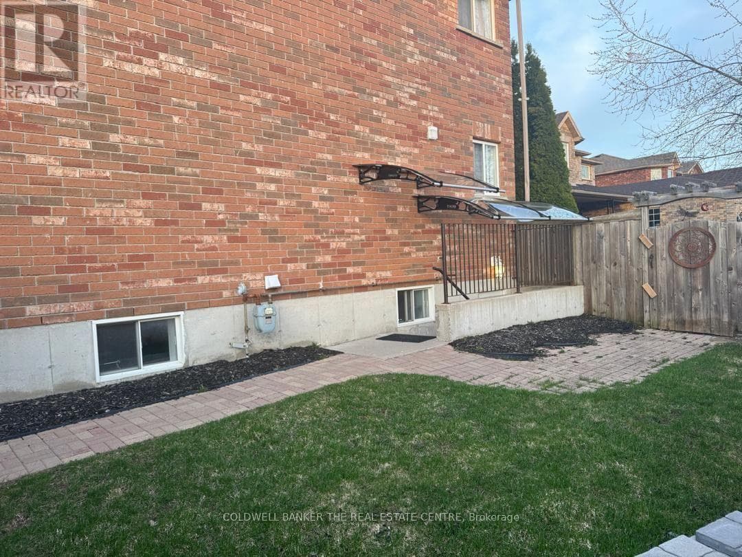 Single Family at Bsmt- 229 Sproule Drive, Barrie (Edgehill Drive), Ontario - Photo 3 - RE/MAX Garden City Realty
