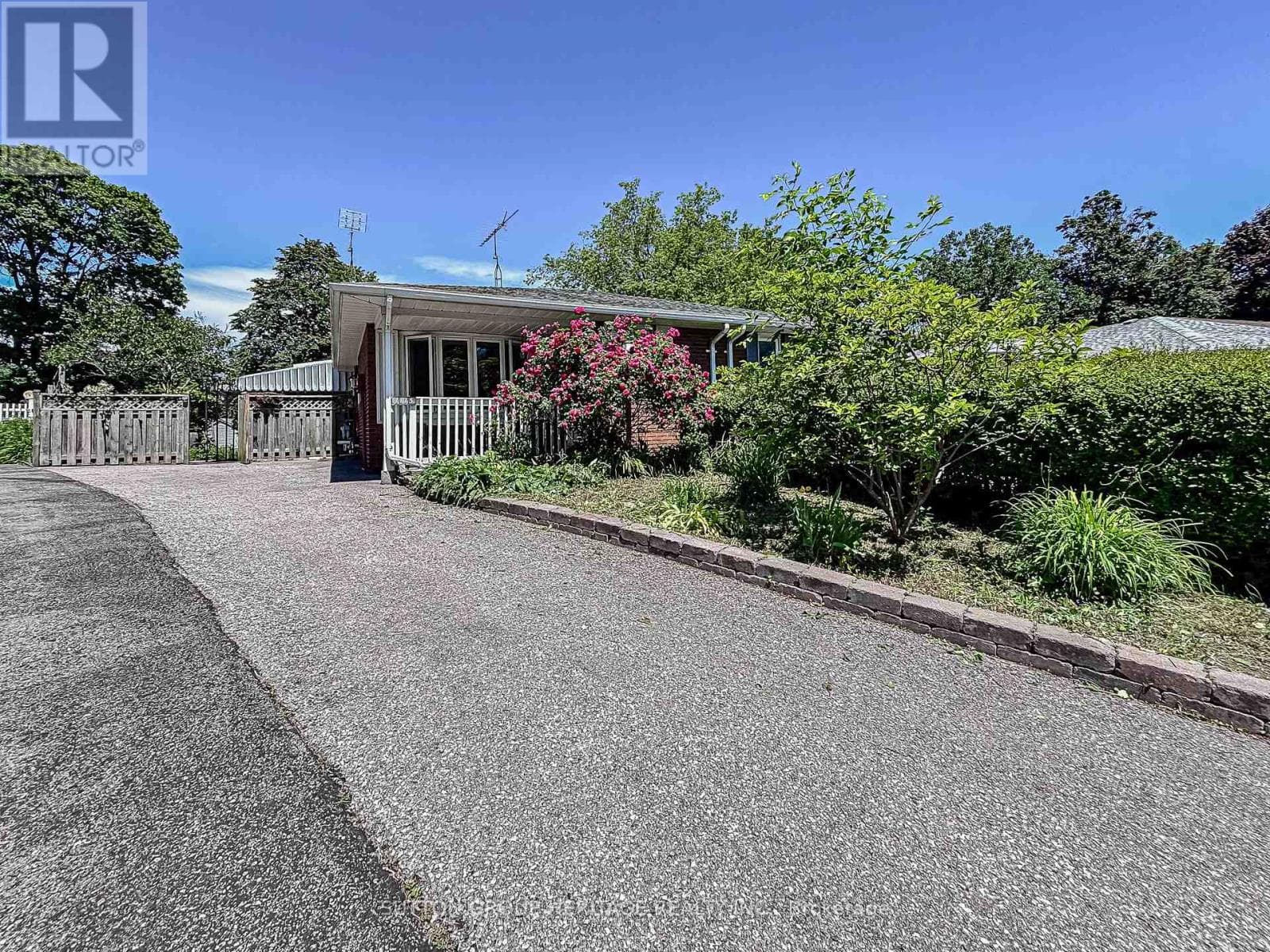 1113 Valley Court