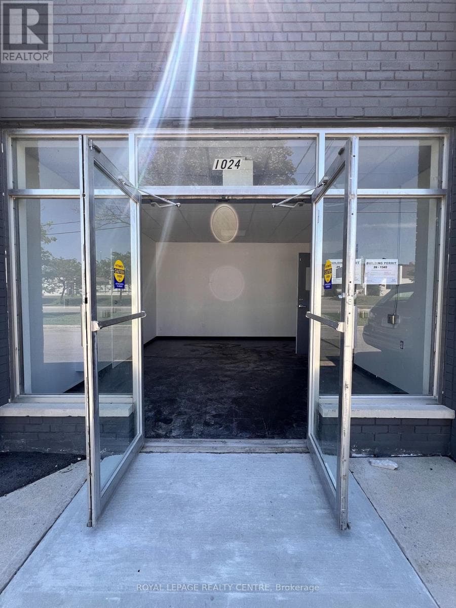 Industrial at 1024 Rangeview Road, Mississauga (Lakeview), Ontario - Photo 3 - RE/MAX Garden City Realty