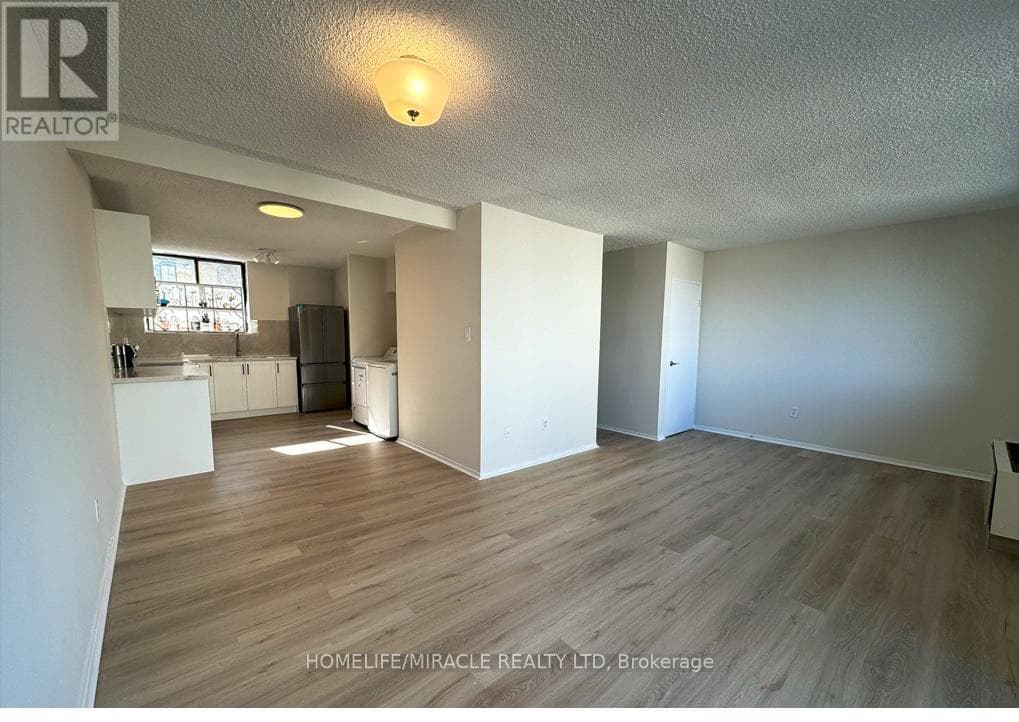 303- 665 Kennedy Road