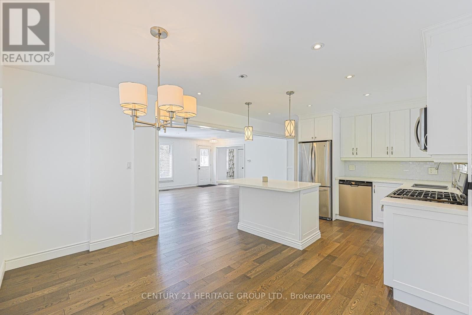 Single Family at 178 Main Street, Newmarket (Bristol-London), Ontario - Photo 6 - RE/MAX Garden City Realty