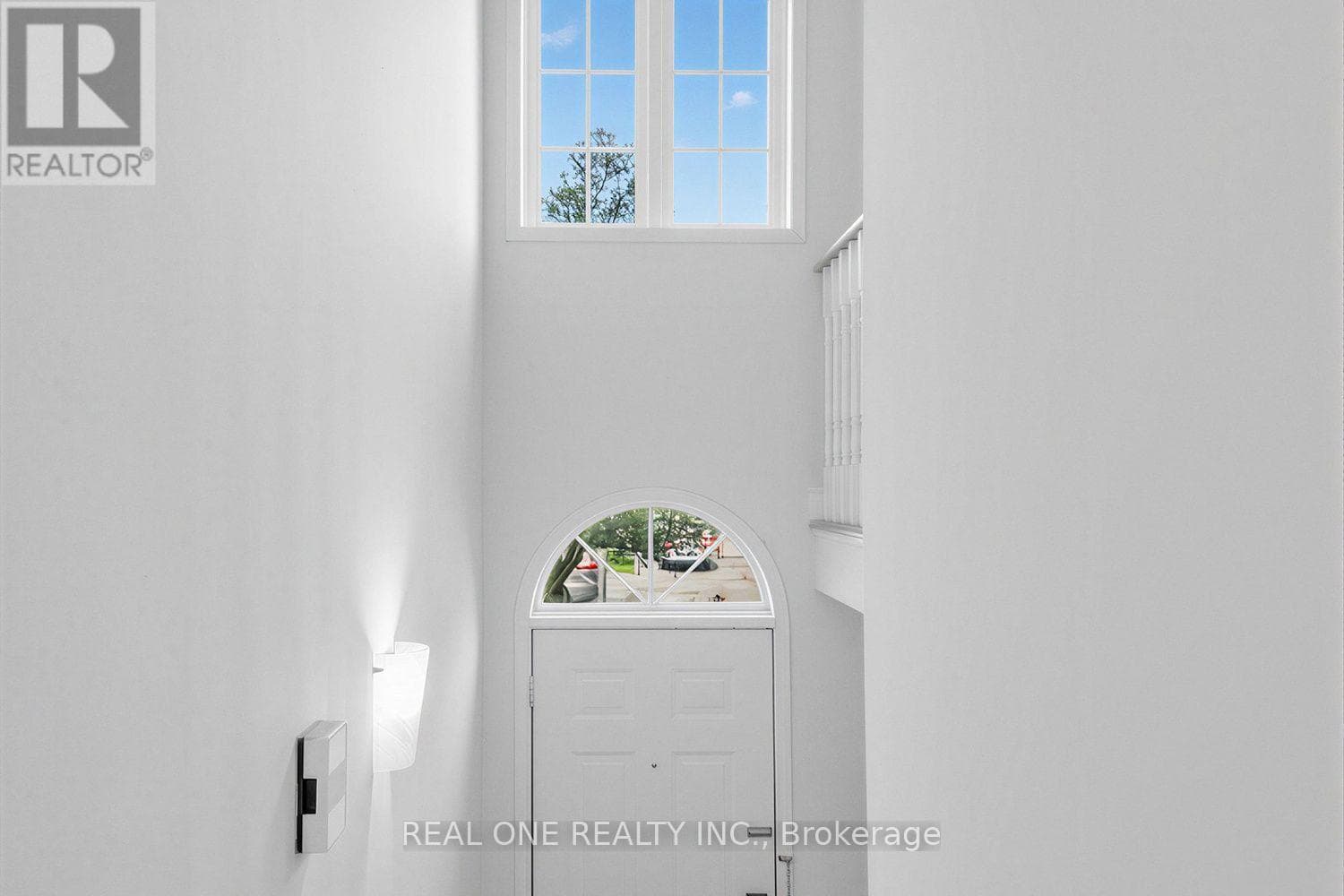 Single Family at 43 Bethune Way, Markham (Milliken Mills East), Ontario - Photo 3 - RE/MAX Garden City Realty