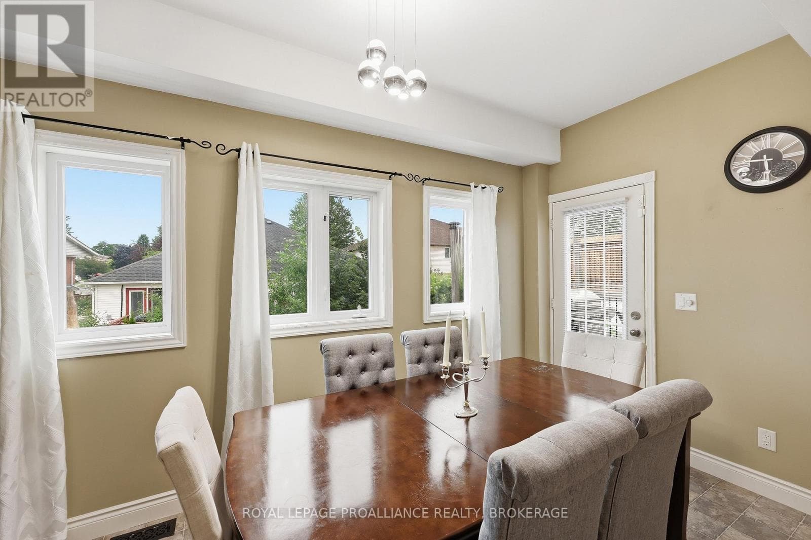 Single Family at 440 Conservatory Drive, Kingston (City SouthWest), Ontario - Photo 10 - RE/MAX Garden City Realty