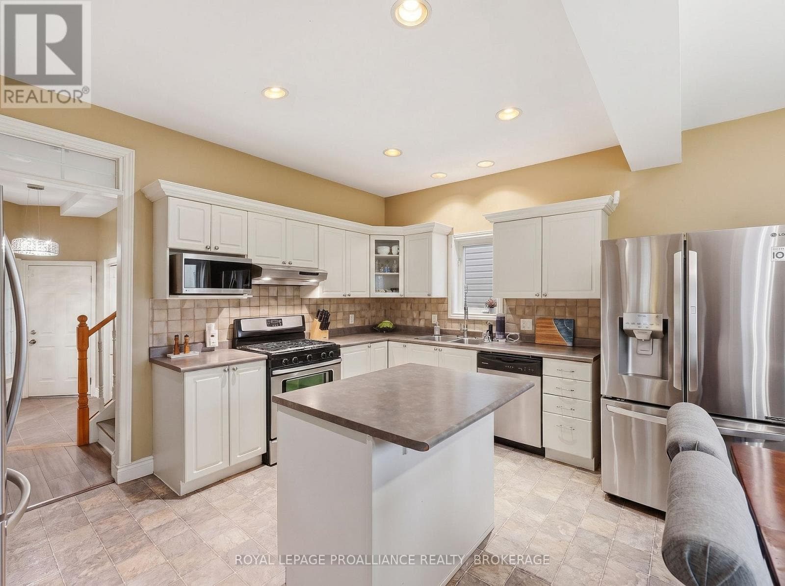 Single Family at 440 Conservatory Drive, Kingston (City SouthWest), Ontario - Photo 7 - RE/MAX Garden City Realty