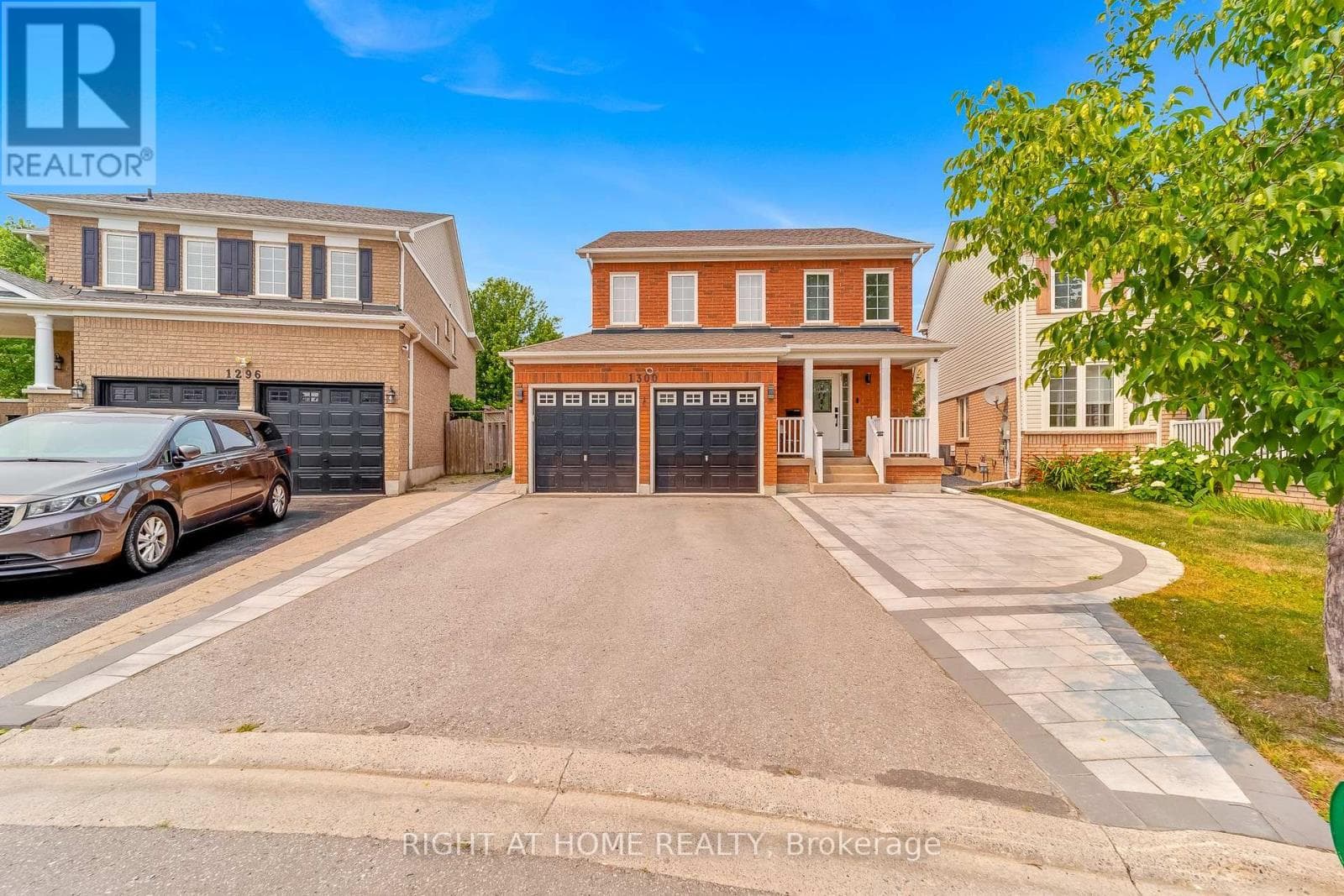 1300 Ravencliffe Court