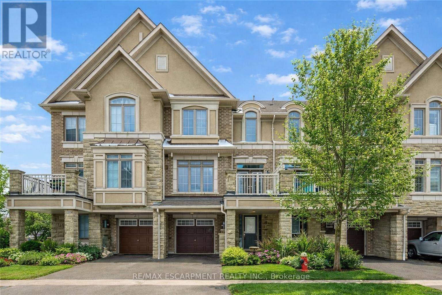 74- 2435 Greenwich Drive