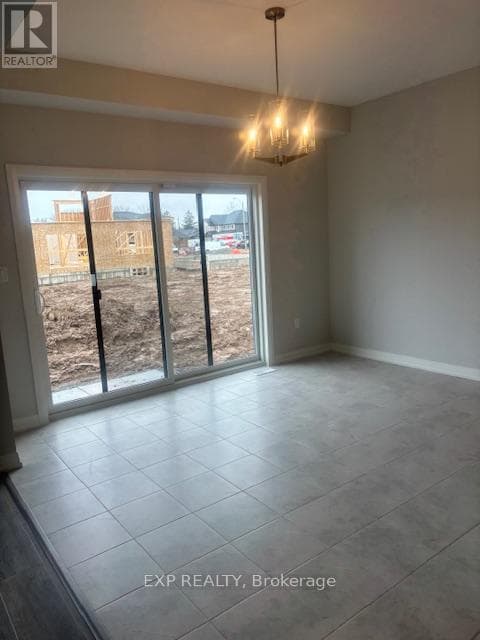Single Family at 1031 Alliston Avenue, Fort Erie (Crescent Park), Ontario - Photo 8 - RE/MAX Garden City Realty