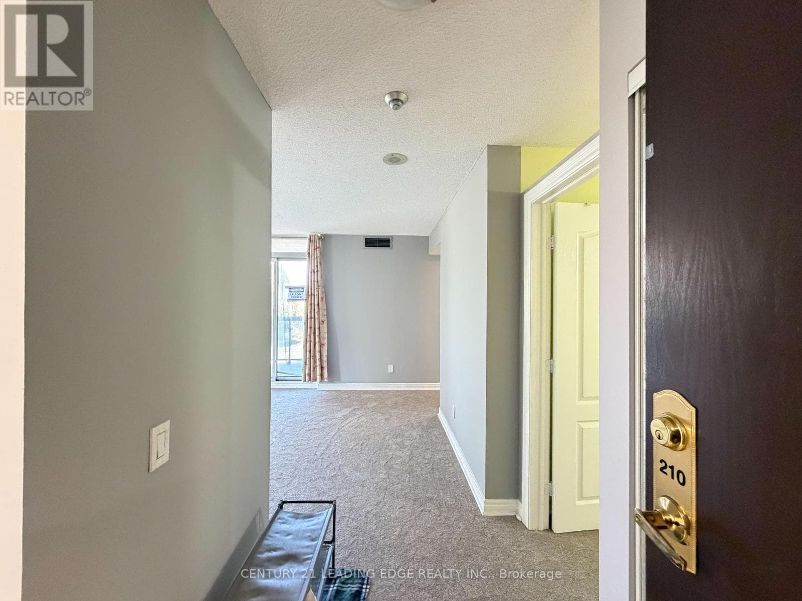 Single Family at 210- 25 Times Avenue, Markham (Commerce Valley), Ontario - Photo 8 - RE/MAX Garden City Realty