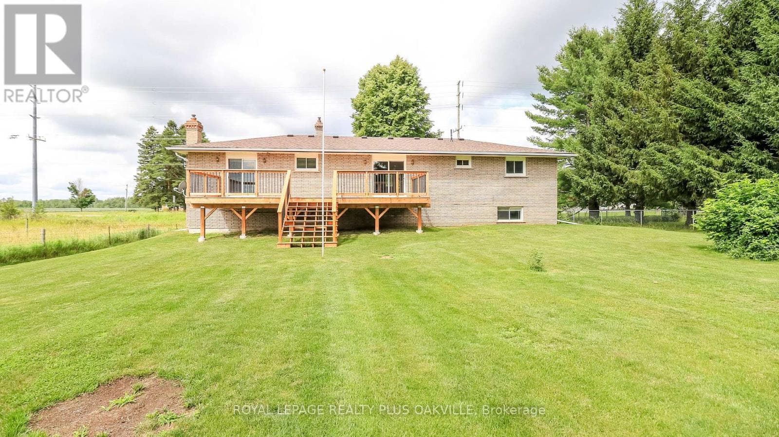 Single Family at 52 Denney Drive, Essa (Baxter), Ontario - Photo 8 - RE/MAX Garden City Realty