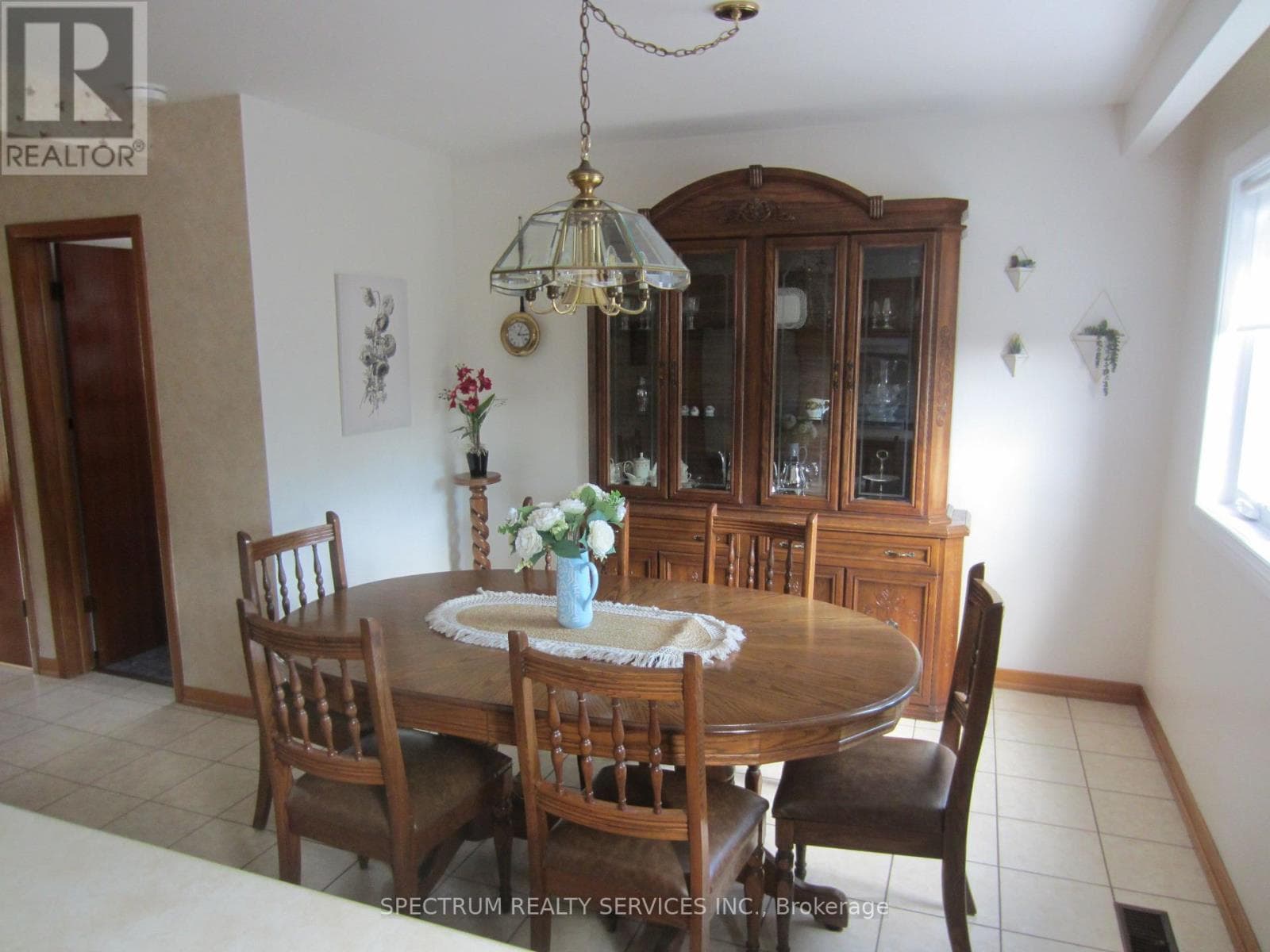 Single Family at Unit 1- 49 Gotham Court, Toronto (Brookhaven-Amesbury), Ontario - Photo 9 - RE/MAX Garden City Realty