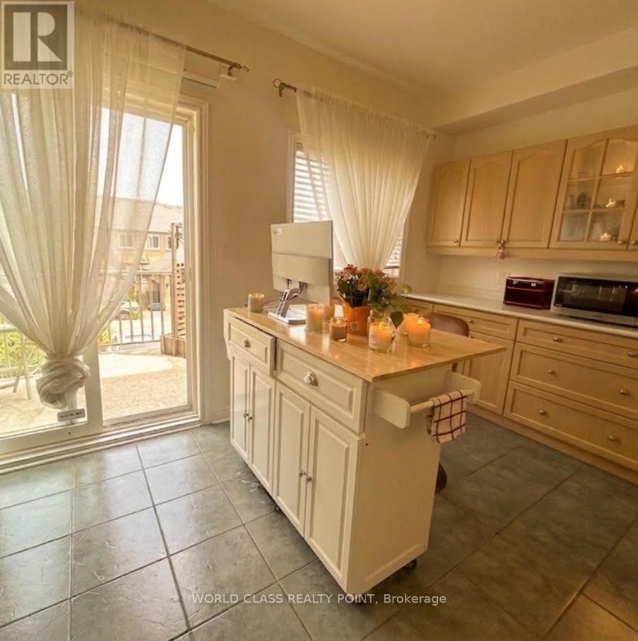 Single Family at 7 Carnation Road, Markham (Commerce Valley), Ontario - Photo 6 - RE/MAX Garden City Realty