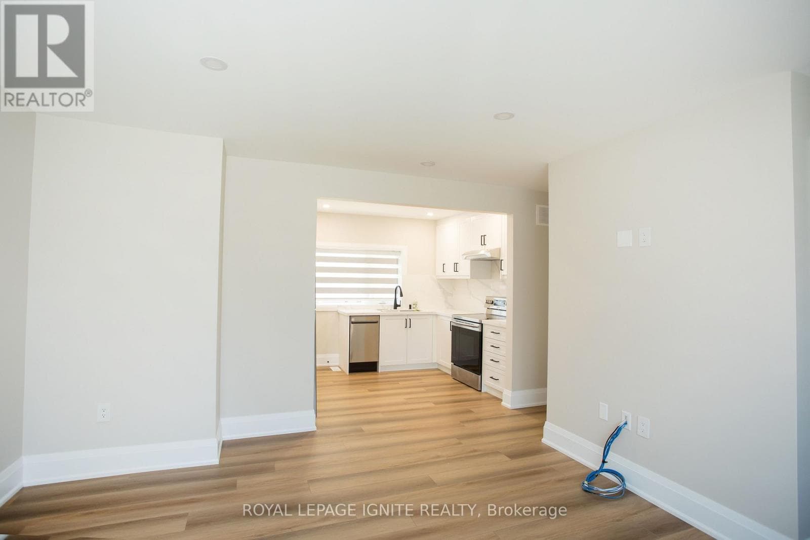Single Family at Main- 38 Parent Avenue, Toronto (Downsview-Roding-CFB), Ontario - Photo 6 - RE/MAX Garden City Realty