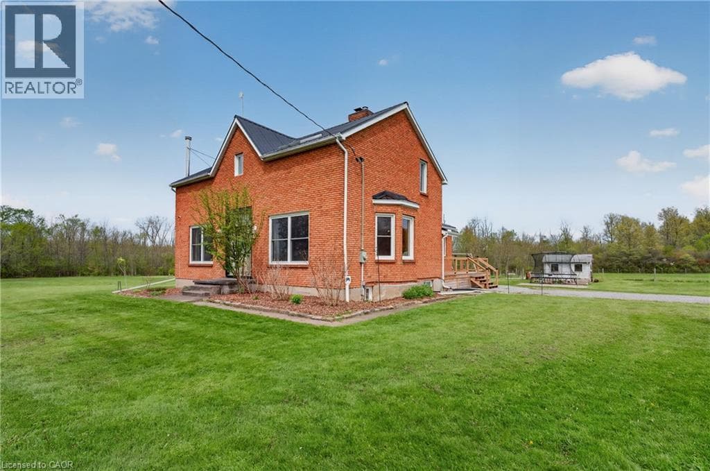 Single Family at 2266 PETTIT Road, Fort Erie, Ontario - Photo 4 - RE/MAX Garden City Realty