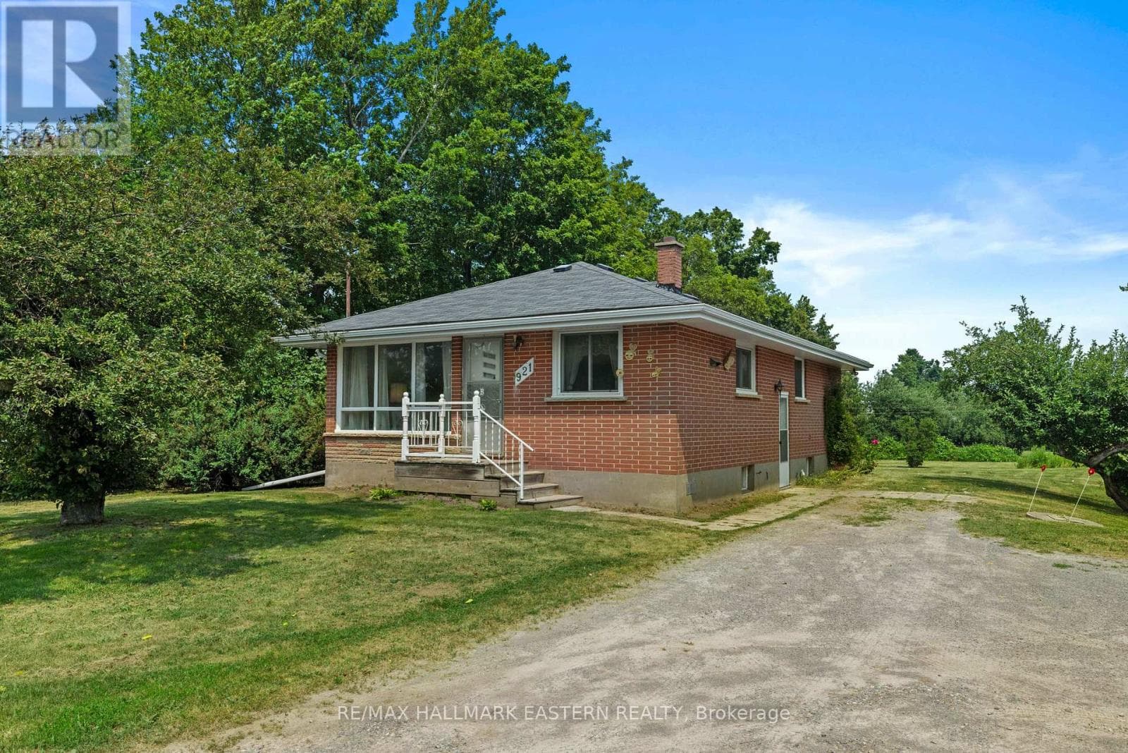 921 Robinson Road