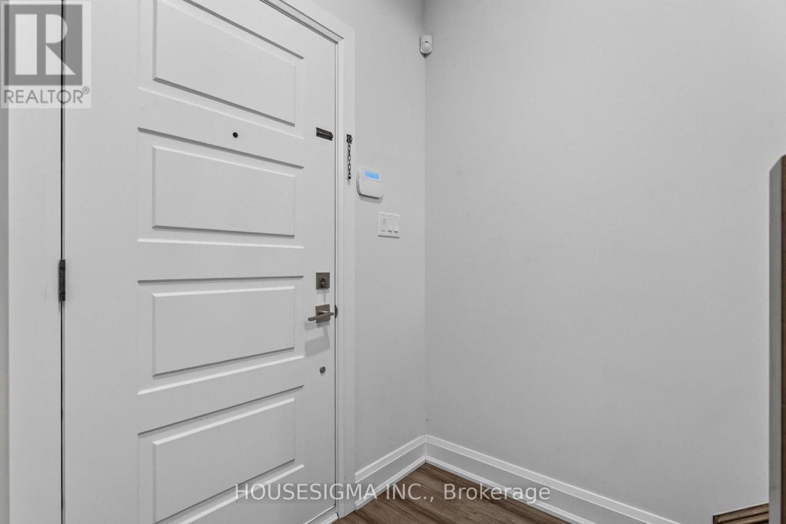 Single Family at 77- 292 Vine Street, St. Catharines (Carlton/Bunting), Ontario - Photo 5 - RE/MAX Garden City Realty