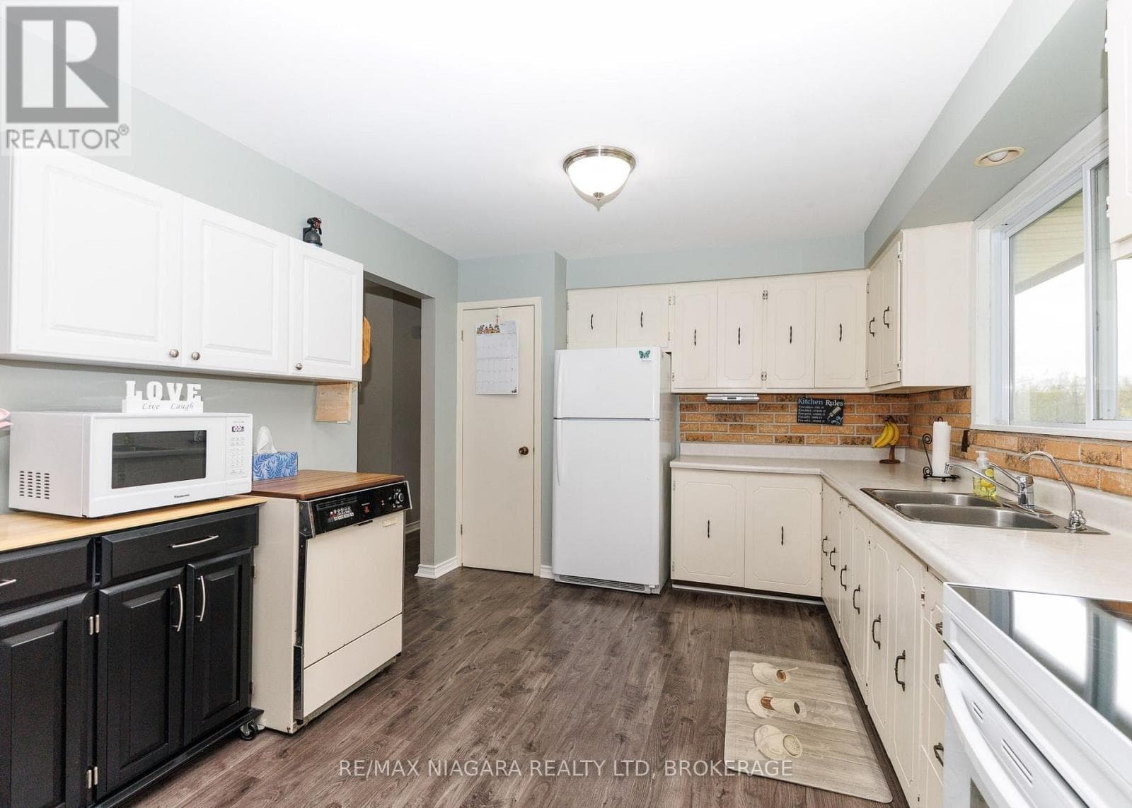 Single Family at 1506 Ott Road, Fort Erie (Mulgrave), Ontario - Photo 10 - RE/MAX Garden City Realty