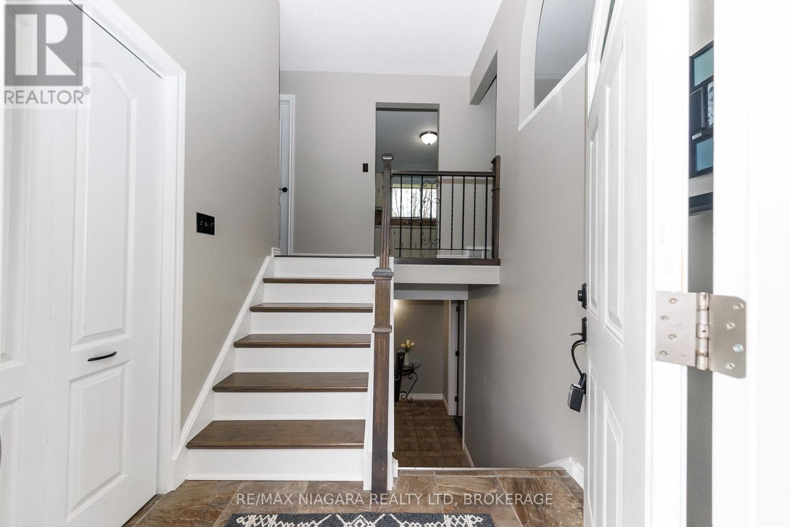 Single Family at 1506 Ott Road, Fort Erie (Mulgrave), Ontario - Photo 3 - RE/MAX Garden City Realty