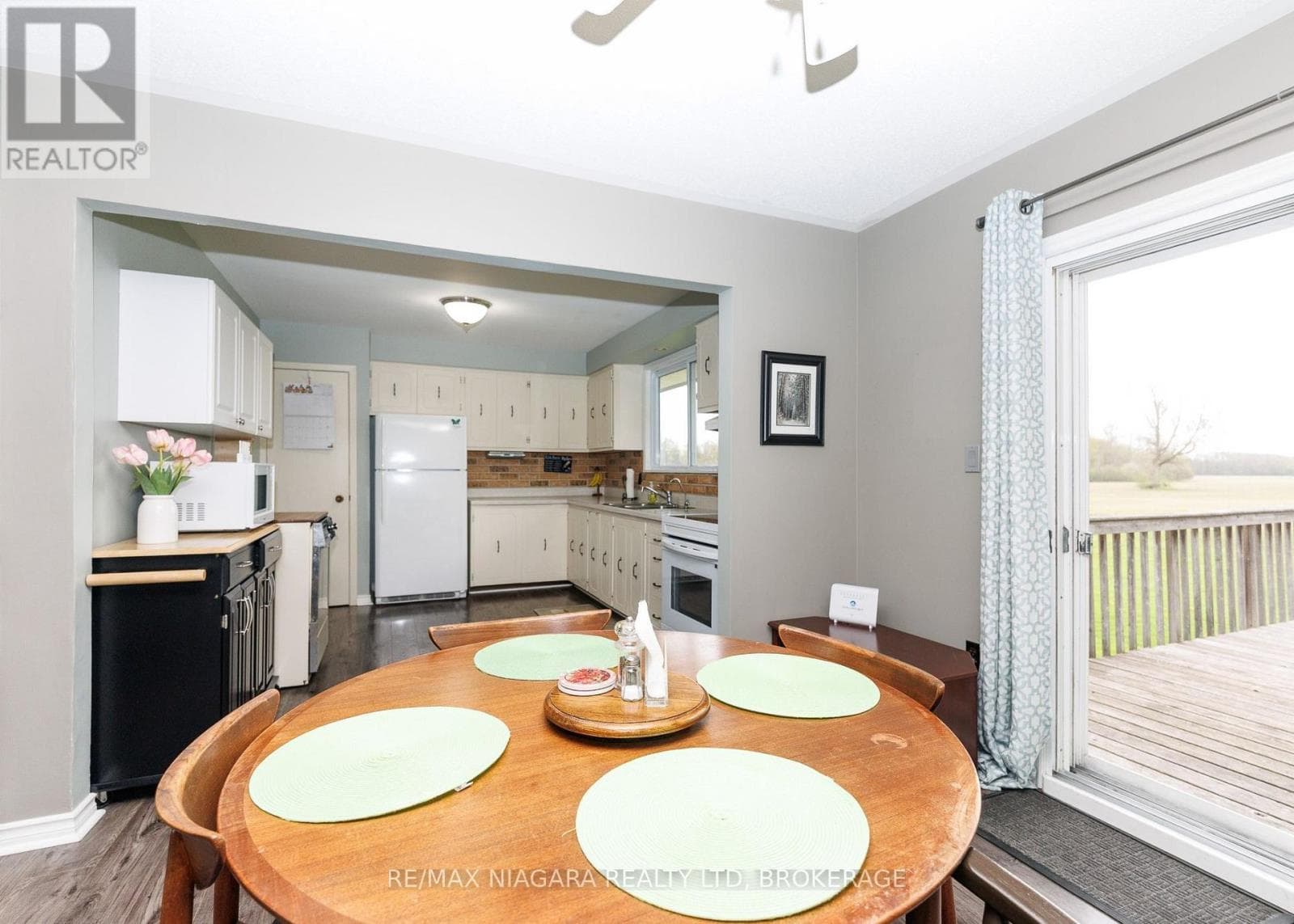 Single Family at 1506 Ott Road, Fort Erie (Mulgrave), Ontario - Photo 8 - RE/MAX Garden City Realty