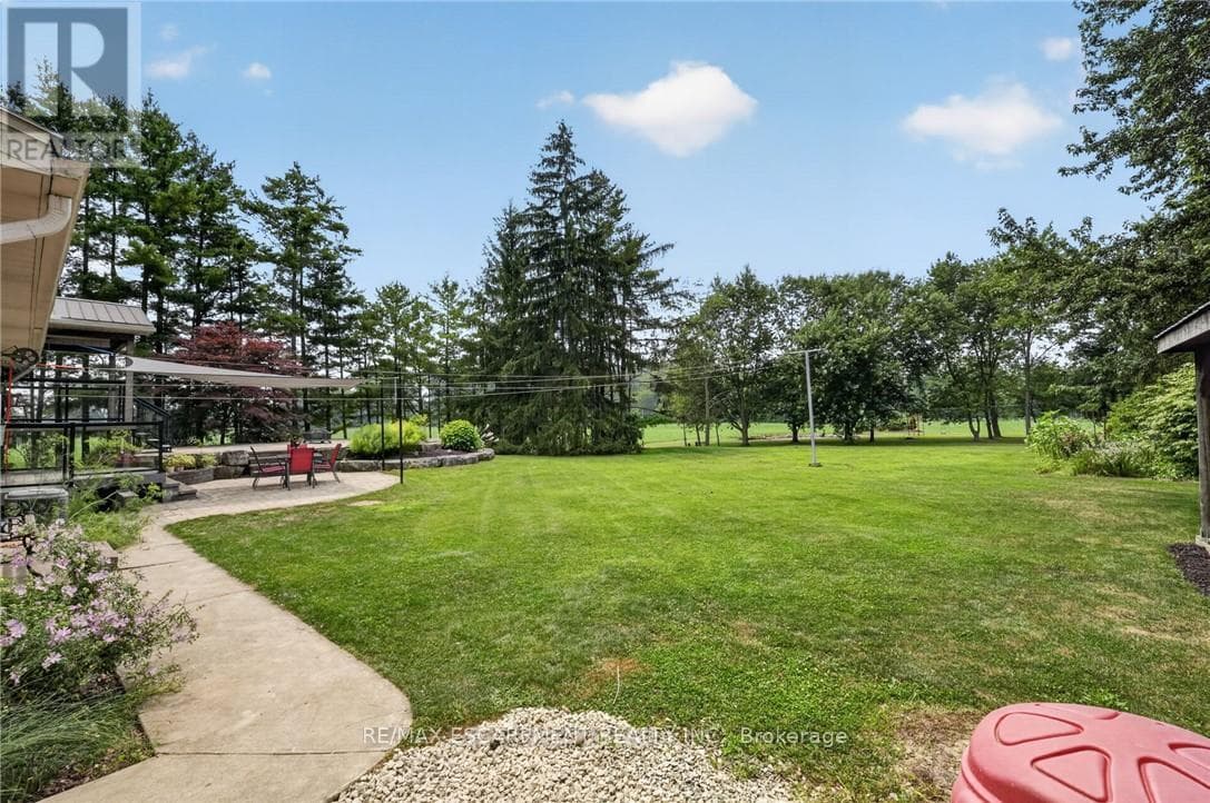 Single Family at 74066 WELLANDPORT Road, Wainfleet (Marshville/Winger), Ontario - Photo 3 - RE/MAX Garden City Realty