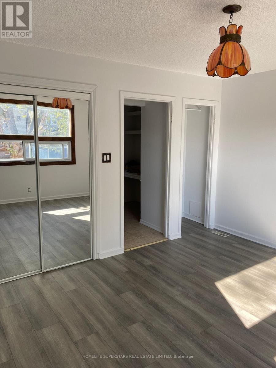 Single Family at Upper- 1263 Woodbine Avenue, Toronto (Woodbine-Lumsden), Ontario - Photo 3 - RE/MAX Garden City Realty