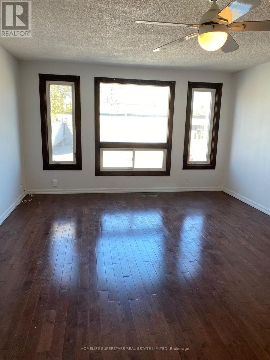 Single Family at Upper- 1263 Woodbine Avenue, Toronto (Woodbine-Lumsden), Ontario - Photo 5 - RE/MAX Garden City Realty