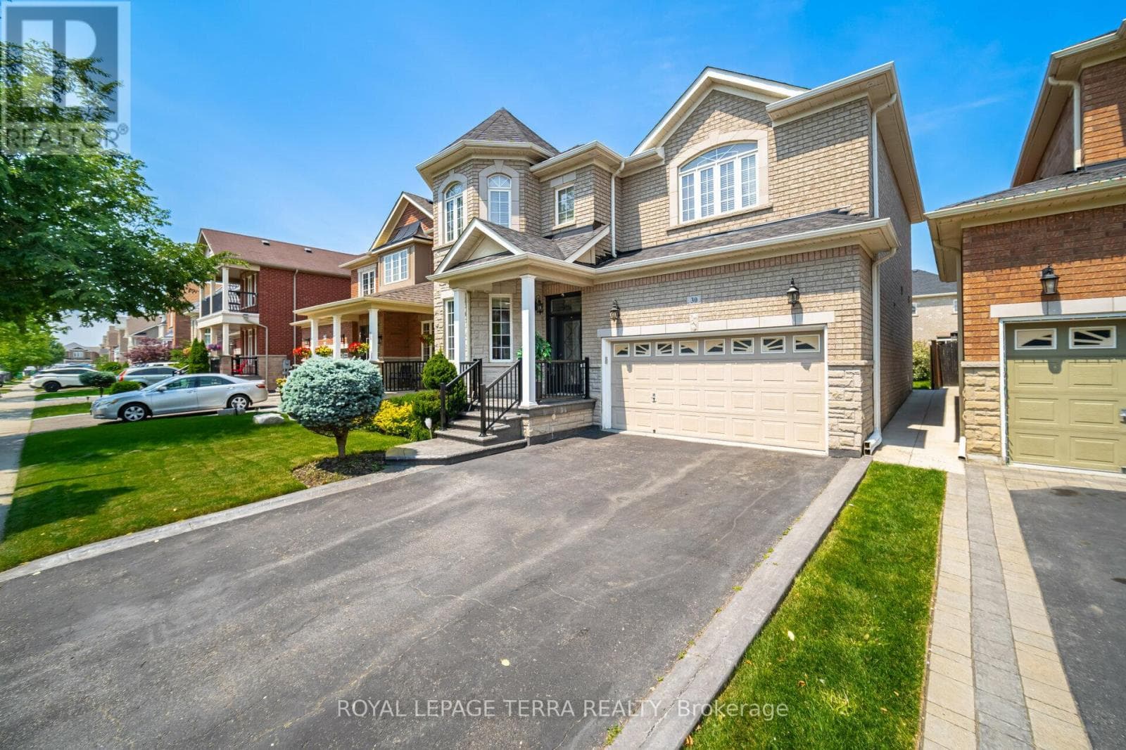 Single Family at Upper- 30 Eatonville Street, Brampton (Northwest Sandalwood Parkway), Ontario - Photo 4 - RE/MAX Garden City Realty