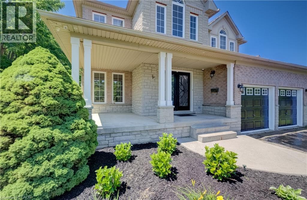 Single Family at 23 BUERKLE Court, Kitchener, Ontario - Photo 4 - RE/MAX Garden City Realty