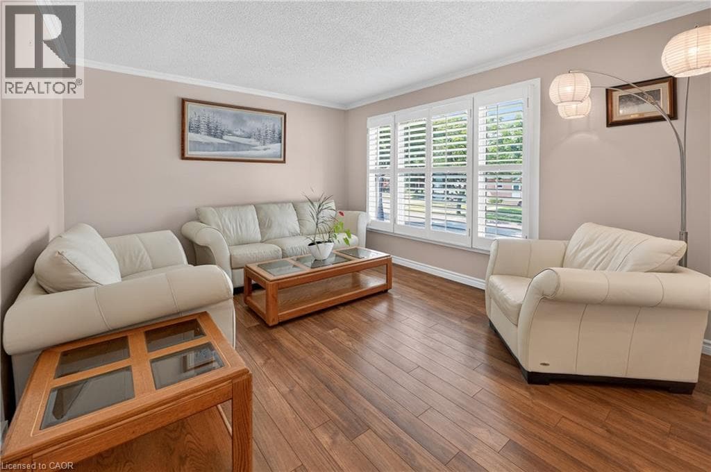 Single Family at 6444 ARMSTRONG Drive, Niagara Falls, Ontario - Photo 5 - RE/MAX Garden City Realty