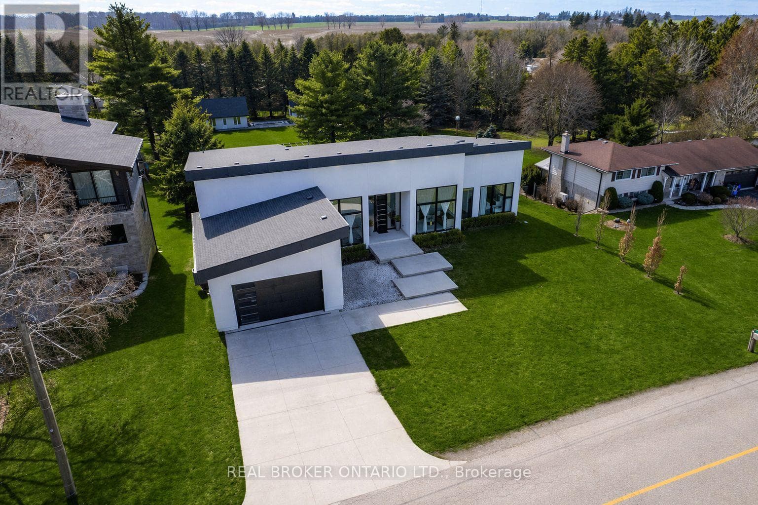 1448 MANNHEIM Road