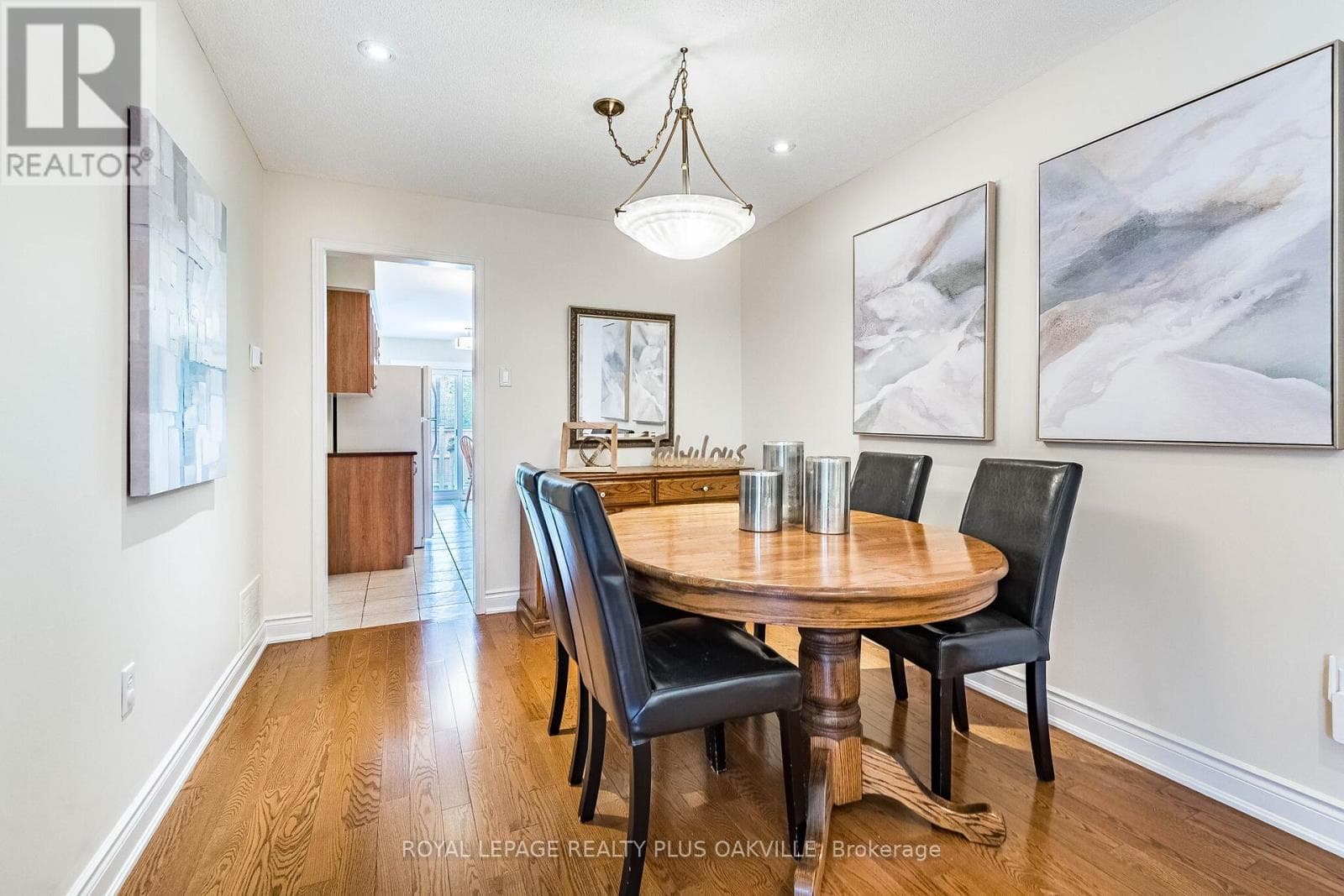 Single Family at 394 Maidstone Crescent, Oakville (GA Glen Abbey), Ontario - Photo 10 - RE/MAX Garden City Realty